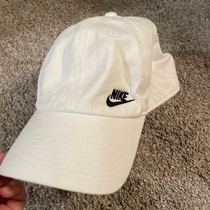 NIKE adjustable hat